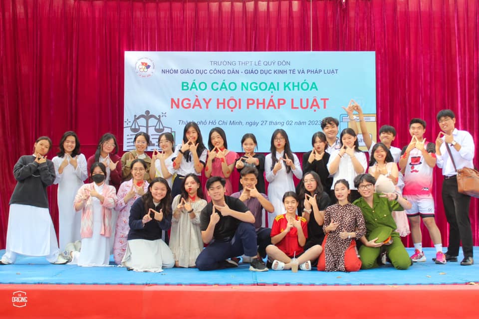 Báo cáo ngoại khoá ngày hội pháp luật