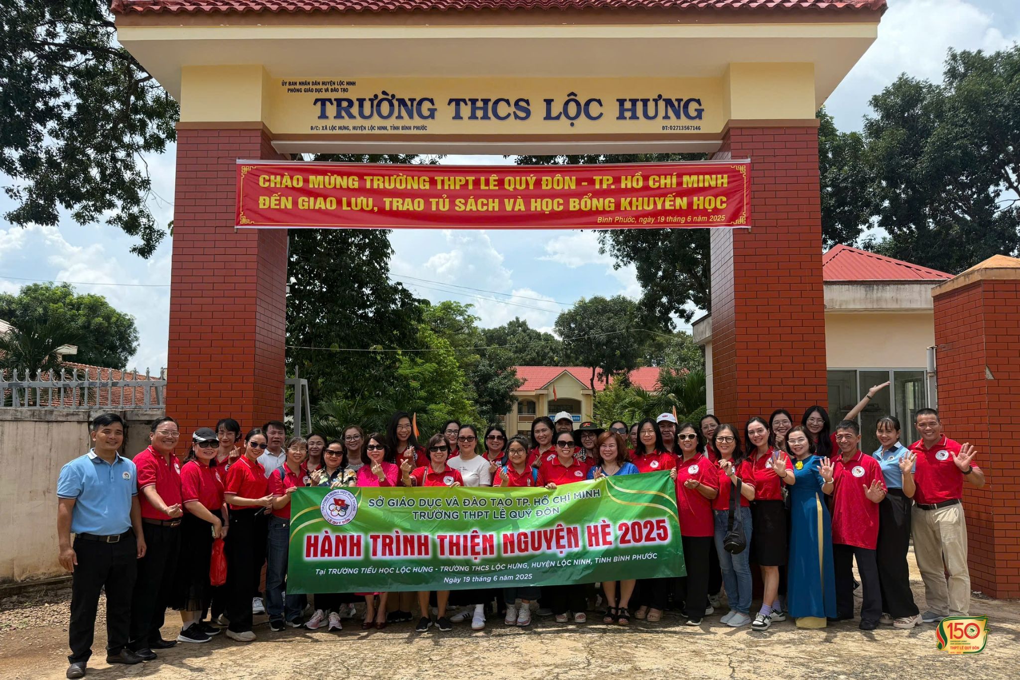 Niềm vui lan tỏa, hạnh phúc sẻ chia