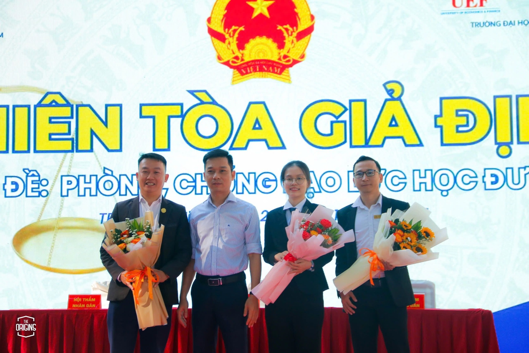 Phiên tòa giả định